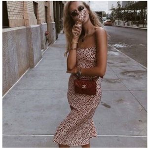 Realisation Par THE AMELIA Dress in Nudité